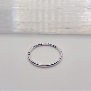 NEW! 925 Sterling Silver lines ring. Dainty.